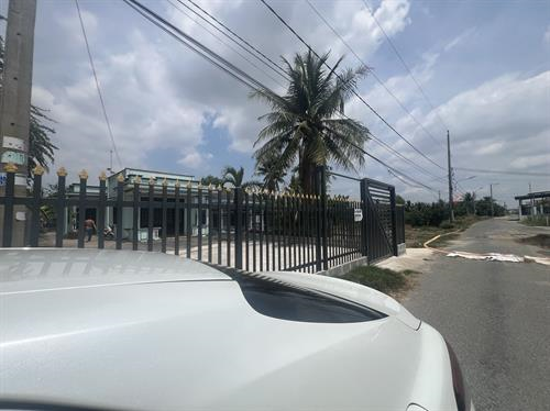 Cho chuê nhà 300m2 đường nhựa 